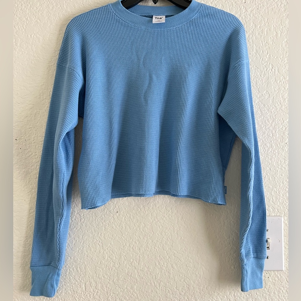 TNA ribbed cropped long sleeve top. Only worn once! Very comfortable